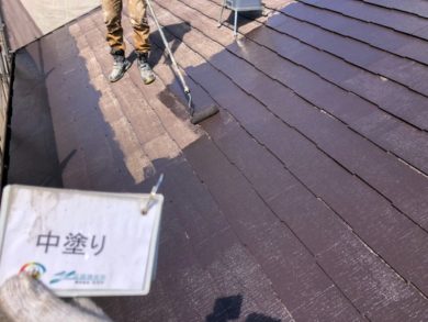 奈良奈良市U様邸　外壁塗装・屋根塗装・ベランダ防水工事 屋根塗装下塗り