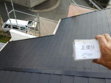 奈良生駒市M様邸　外壁塗装・屋根塗装・外塀塗装・防水工事 屋根塗装上塗り