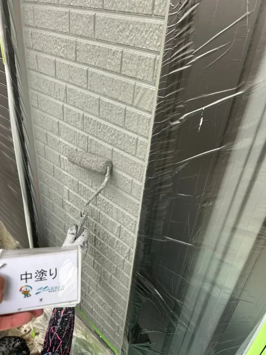 奈良県橿原市中曽司町Y様邸　外壁塗装・屋根カバー工法・防水工事 外壁　中塗り