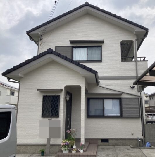 橿原市・田原本町の外壁塗装・屋根塗装は実績No.1安心ヨネヤの天理市のホワイトカラーの家