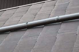 奈良の香芝市の株式会社ヨネヤの外壁塗装と屋根塗装のスレート屋根のひび割れ