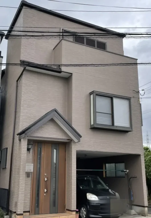 橿原市・田原本町の外壁塗装・屋根塗装は実績No.1安心ヨネヤの天理市のベージュカラーの3階建ての家
