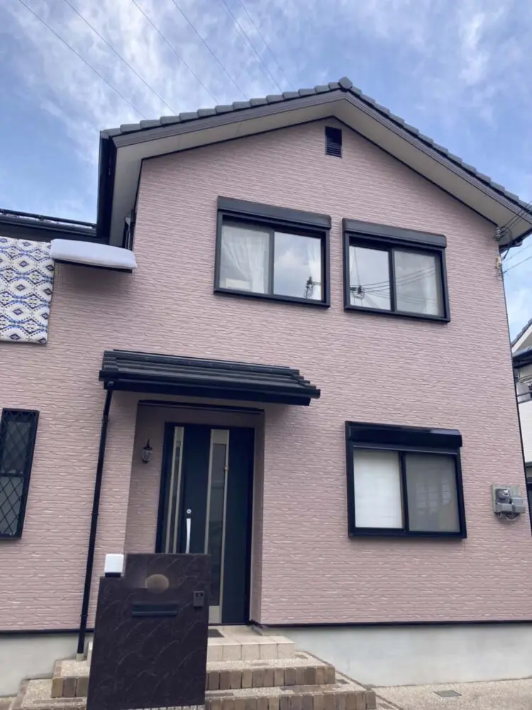 奈良の香芝市の株式会社ヨネヤの外壁塗装と屋根塗装のパステルカラー