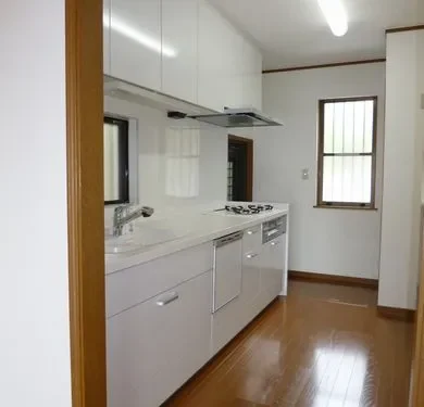 奈良県香芝市旭ケ丘U様邸　キッチンリフォーム・クロス、畳張り替え工事