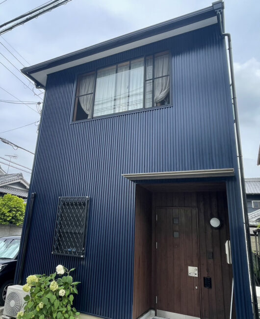 橿原市・田原本の外壁塗装・屋根塗装は実績No.1安心ヨネヤの奈良県のヨネヤで施工したネイビーの家