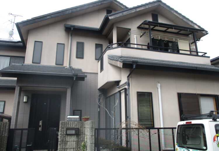 奈良天理市Y様邸　外壁塗装・屋根塗装工事 施工前の写真