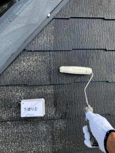 奈良天理市N様邸　外壁塗装・屋根塗装・ベランダ防水工事 屋根塗装下塗り2回目